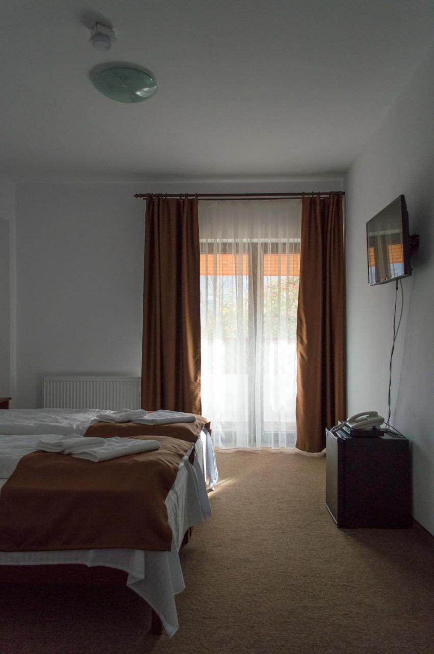 Pensiune Casa Ampeia Alba Iulia Exterior foto